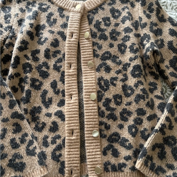 Abercrombie Leopard Print Crew Cardigan - Picture 5 of 6